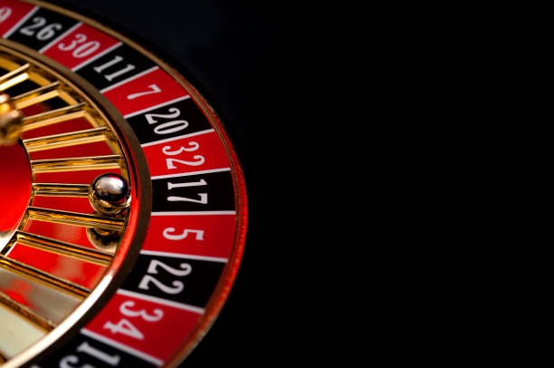 Lucky Twins blackjack dealer showing card deal from dual angles